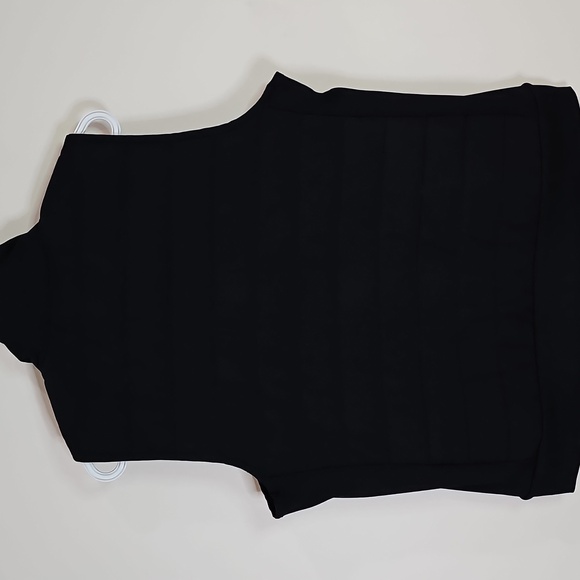 Reebok Large Black Sleeveless Vest - Picture 3 of 6